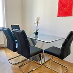 Bright & Calm Apartment With Free Parking